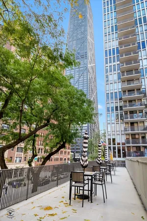 $3,750 | 200 East Delaware Place, Unit 26E, Chicago, IL 60611