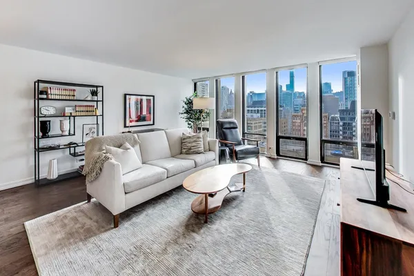 $3,750 | 200 East Delaware Place, Unit 26E, Chicago, IL 60611