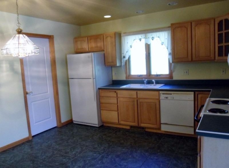 7233 Fairmount Avenue Jackson, MI 49201 - Photo 6 of 10 Photo 6