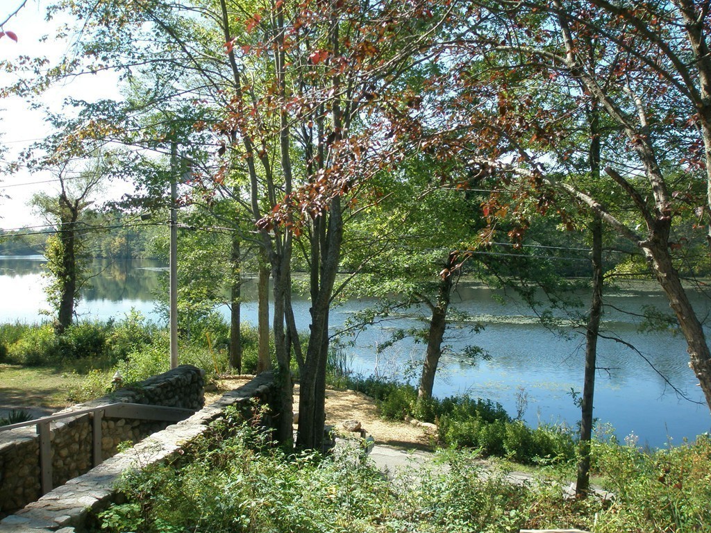 89 Lakeview Avenue Bellingham, MA 02019 - Photo 28 of 30 a view of a back yard