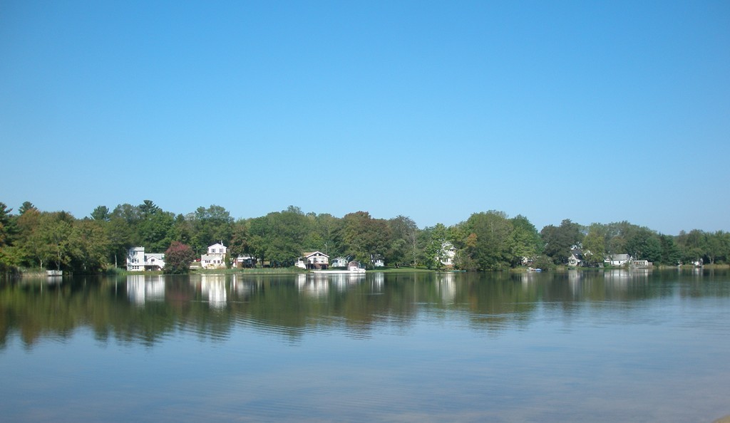 89 Lakeview Avenue Bellingham, MA 02019 - Photo 29 of 30 a view of a lake with houses