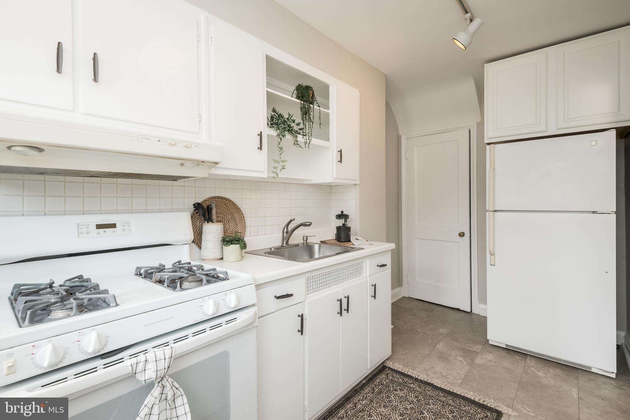 8429 Water Oak Road Baltimore, MD 21234 - Photo 18 of 36