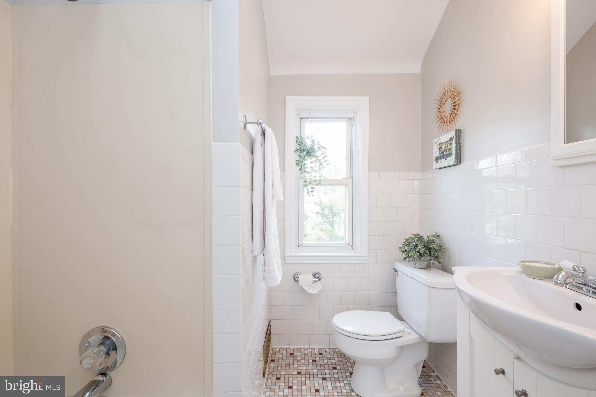 8429 Water Oak Road Baltimore, MD 21234 - Photo 27 of 36