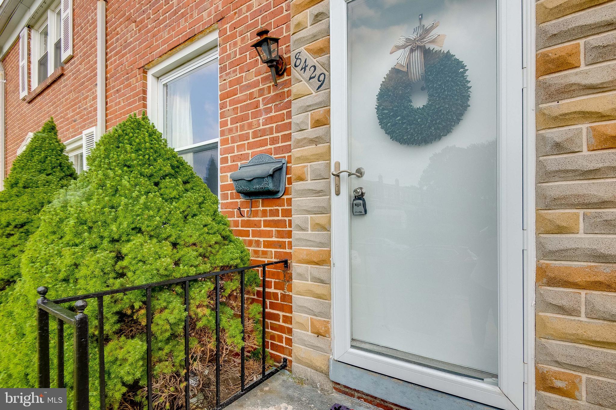 8429 Water Oak Road Baltimore, MD 21234 - Photo 4 of 36
