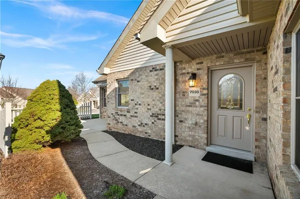 $450,000 | 7016 Berringer Court, Coraopolis, PA 15108