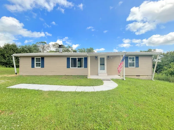 $219,900 | 390 Lynn Lane, Falmouth, KY 41040