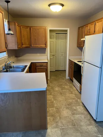 $1,995 | 9509 Hidden Village Place, Fort Wayne, IN 46835