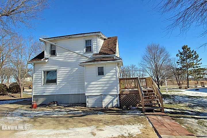 898 North Henderson Road Freeport, IL 61032 - Photo 2 of 19 a front view of a house with a yard