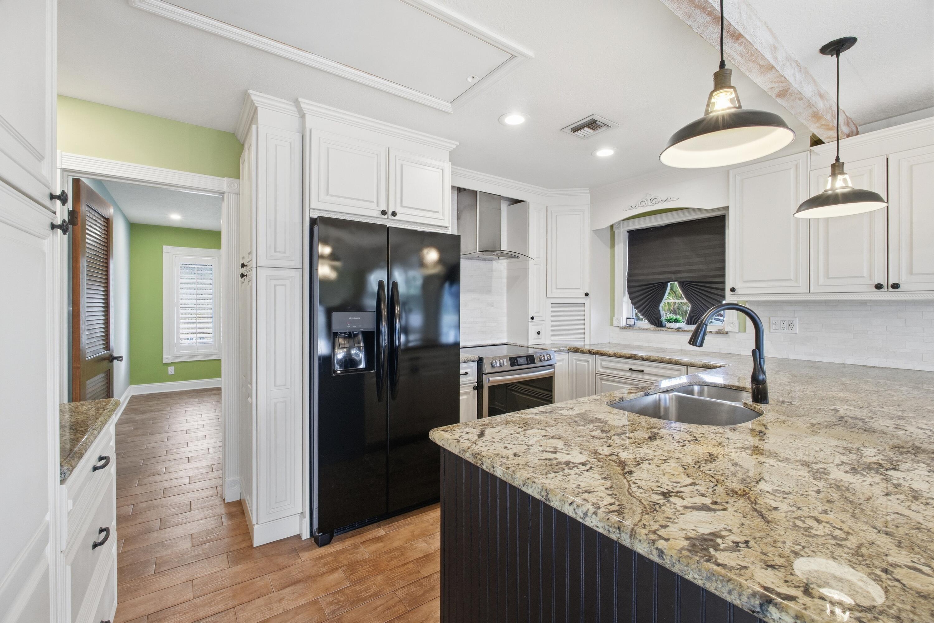 690 Southwest Salerno Road Stuart, FL 34997 - Photo 10 of 26 11_kitchen2