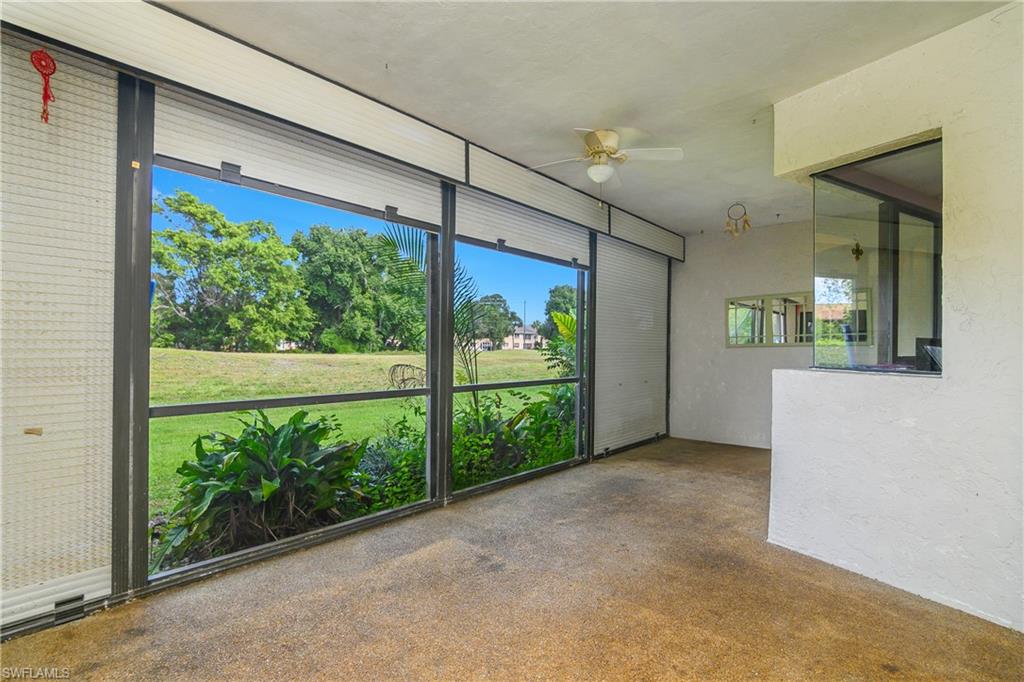 191 Round Key Circle, Unit D2 Naples, FL 34112 - Photo 17 of 24 en empty room with window