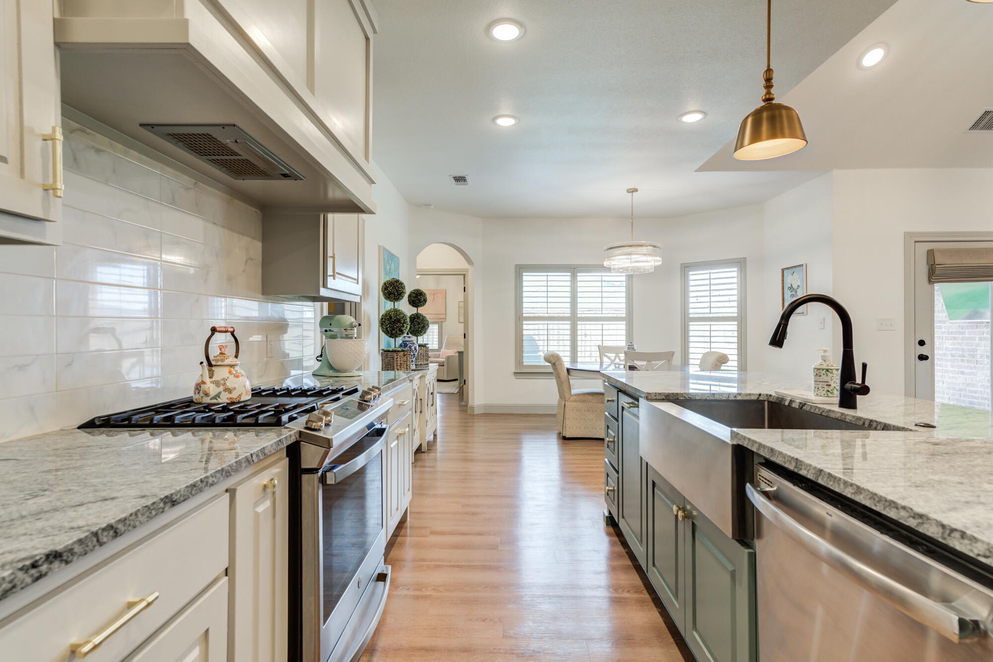 5707 117th Street Lubbock, TX 79424 - Photo 27 of 67 5707-117th-St_Lubbock-TX_23_Kitchen
