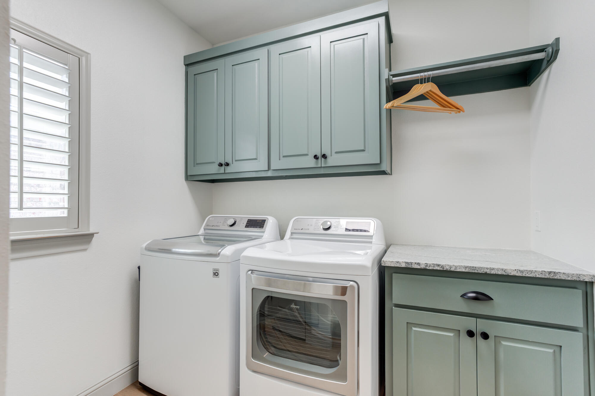 5707 117th Street Lubbock, TX 79424 - Photo 63 of 67 5707-117th-St_Lubbock-TX_35_Laundry-Room