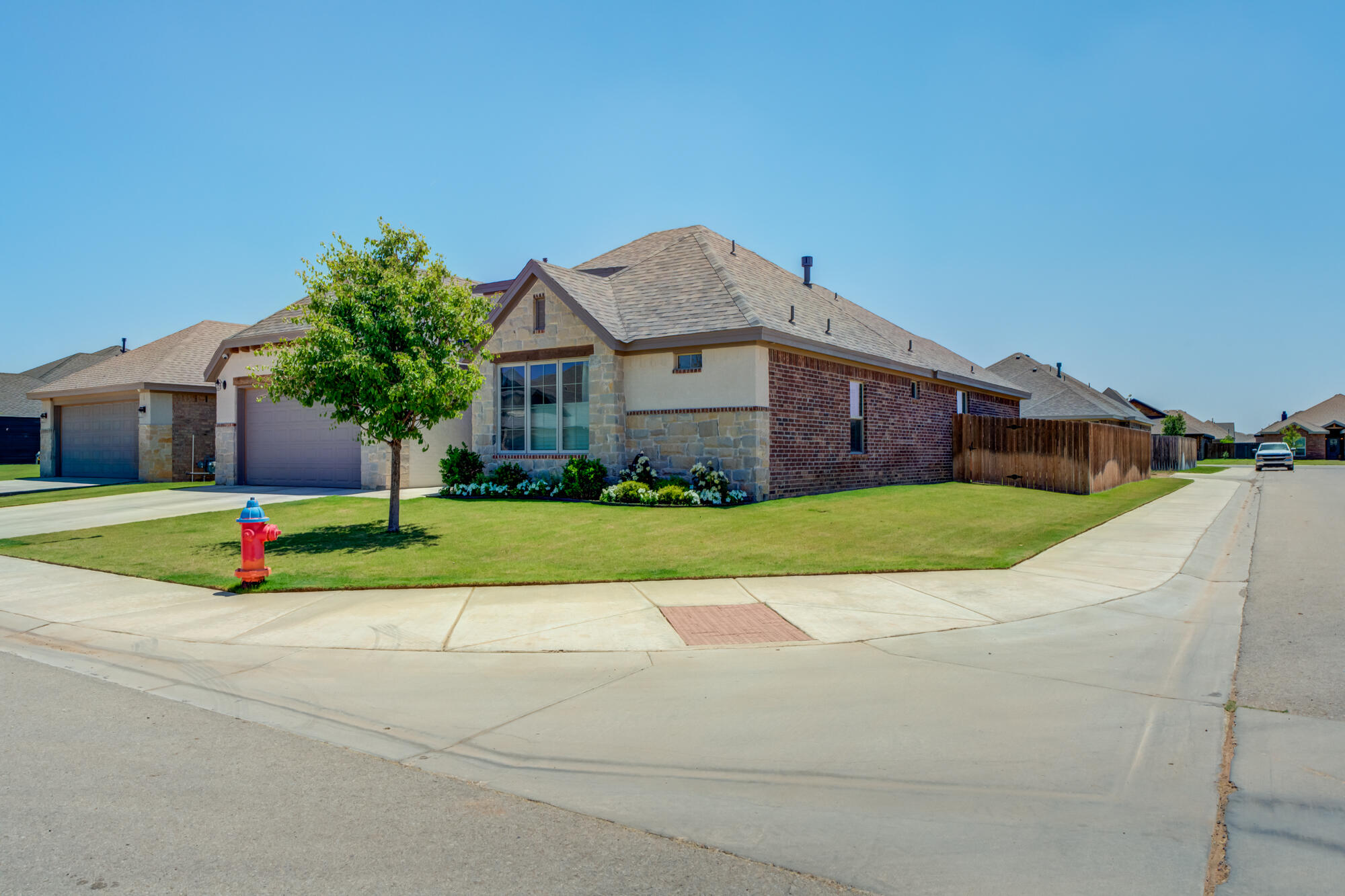 5707 117th Street Lubbock, TX 79424 - Photo 9 of 67 5707-117th-St_Lubbock-TX_1_Front-Exterio