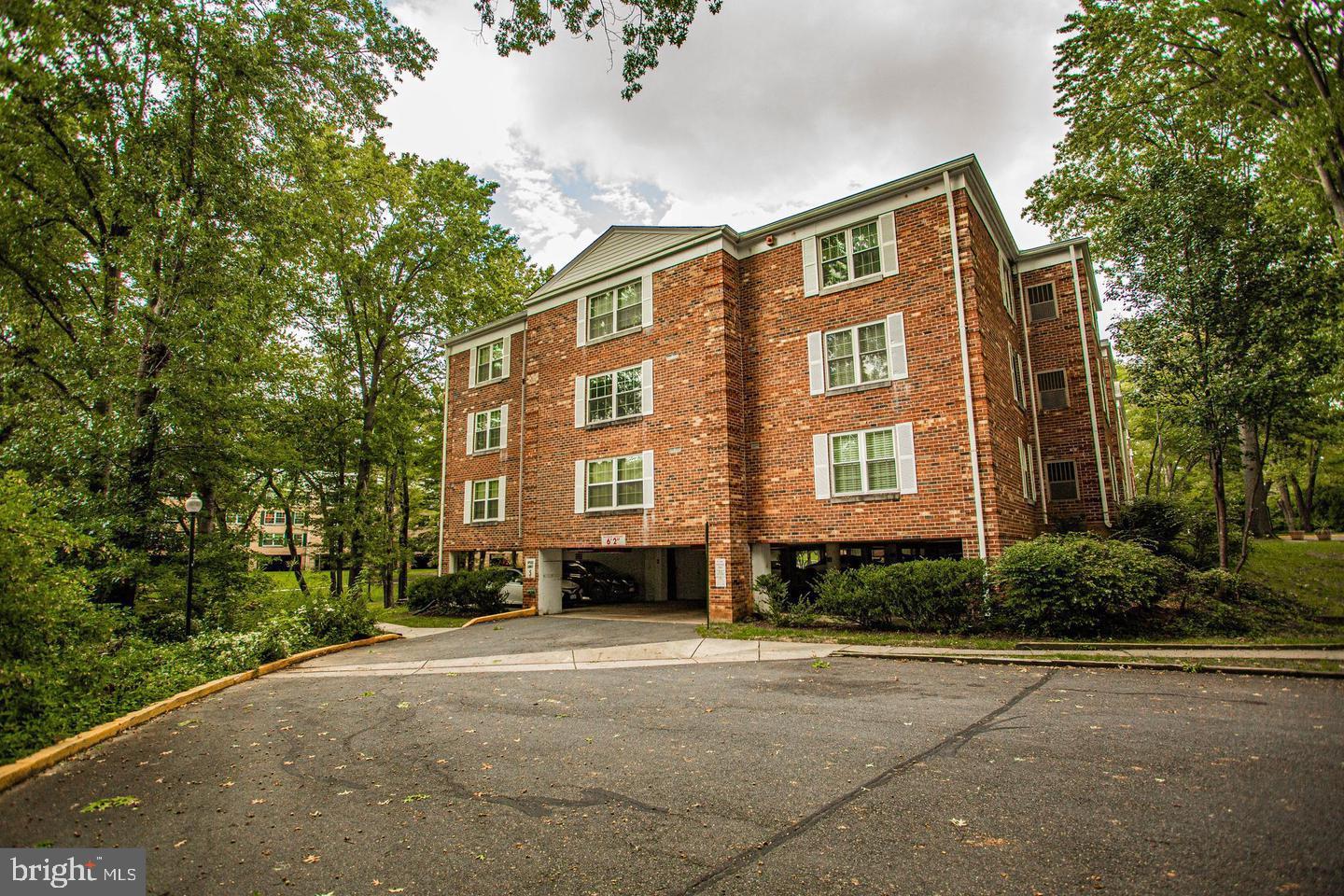 7630 Provincial Drive, Unit 208 McLean, VA 22102 - Photo 27 of 34
