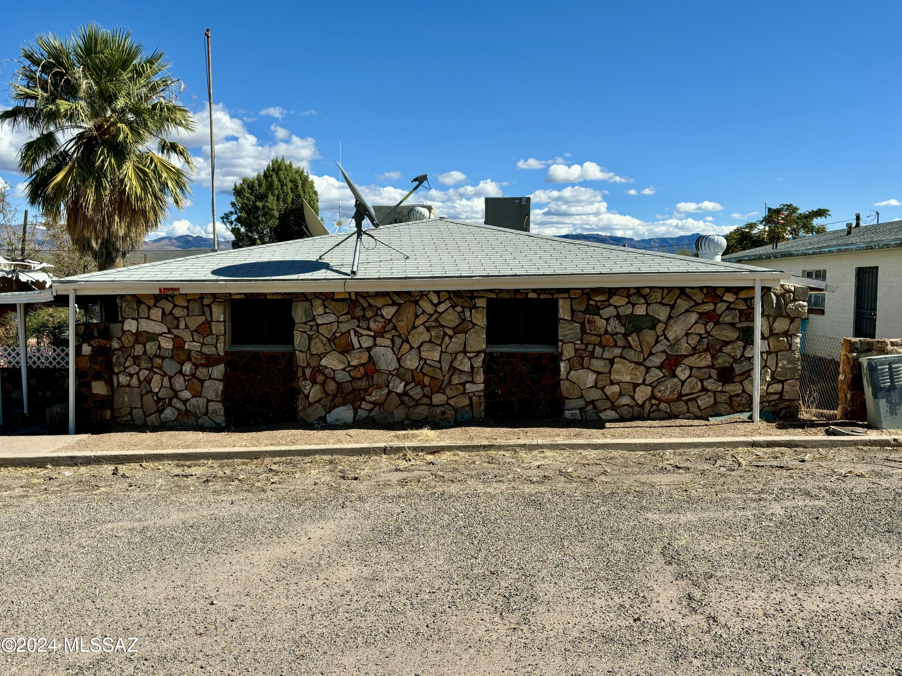 110 Verdugo Road Mammoth, AZ 85618 - Photo 15 of 17