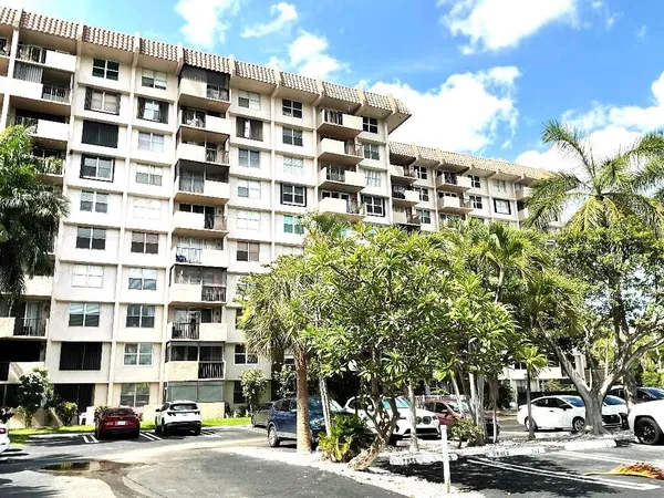 $159,000 | 777 South Federal Highway, Unit RP604, Pompano Beach, FL 33062