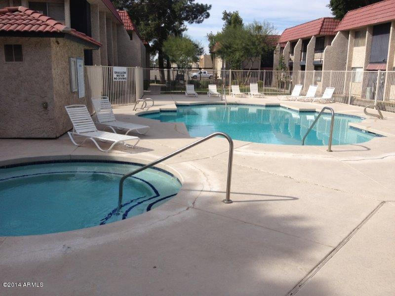 700 West University Drive, Unit 111 Tempe, AZ 85281 - Photo 14 of 16 Pool and Jacuzzi