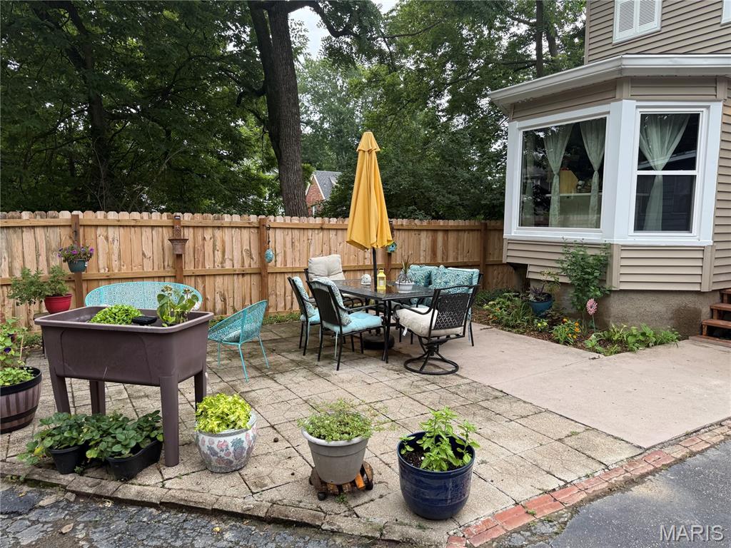 329 Stark Court Webster Groves, MO 63119 - Photo 14 of 27