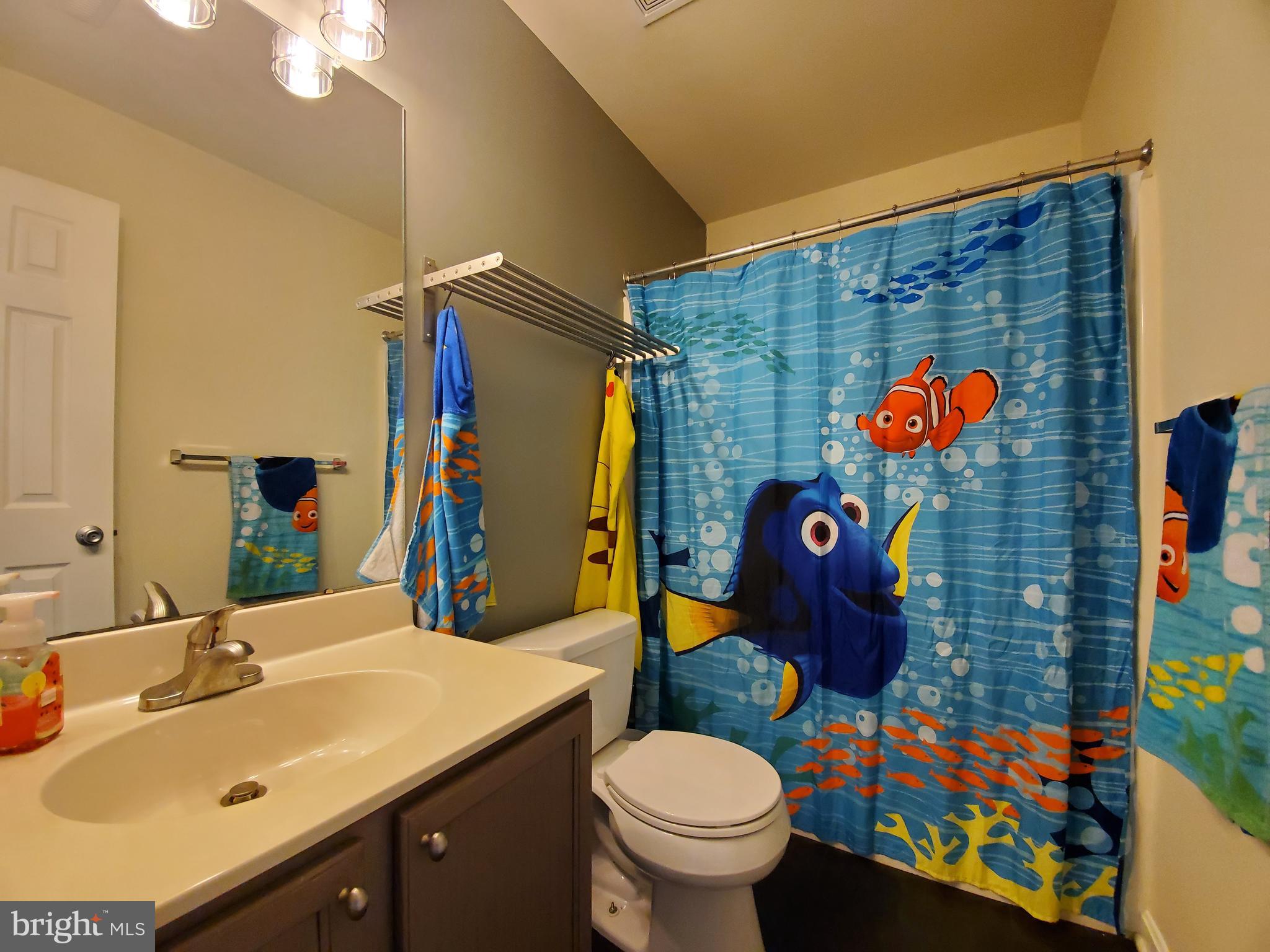 5084 Stapleton Terrace Frederick, MD 21703 - Photo 14 of 24 Second level full hall bathroom.