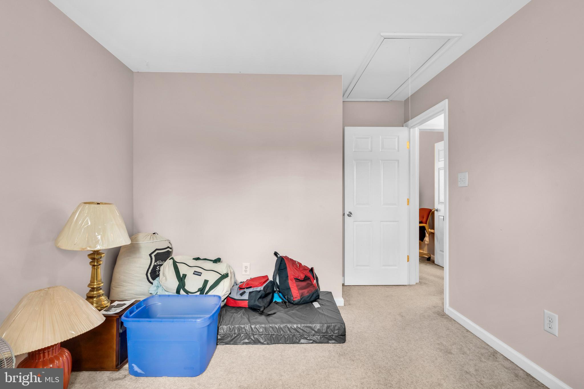 470 Wilson Avenue Lindenwold, NJ 08021 - Photo 19 of 38 a living room with furniture and a lamp