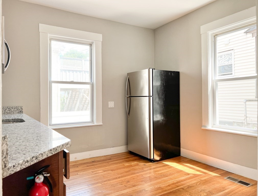 642 Moody Street, Unit 1 Waltham, MA 02453 - Photo 4 of 8