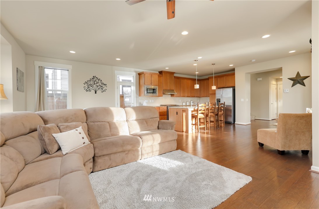 4333 186th Place Southeast Bothell, WA 98012 - Photo 5 of 25 Gallery Image 5