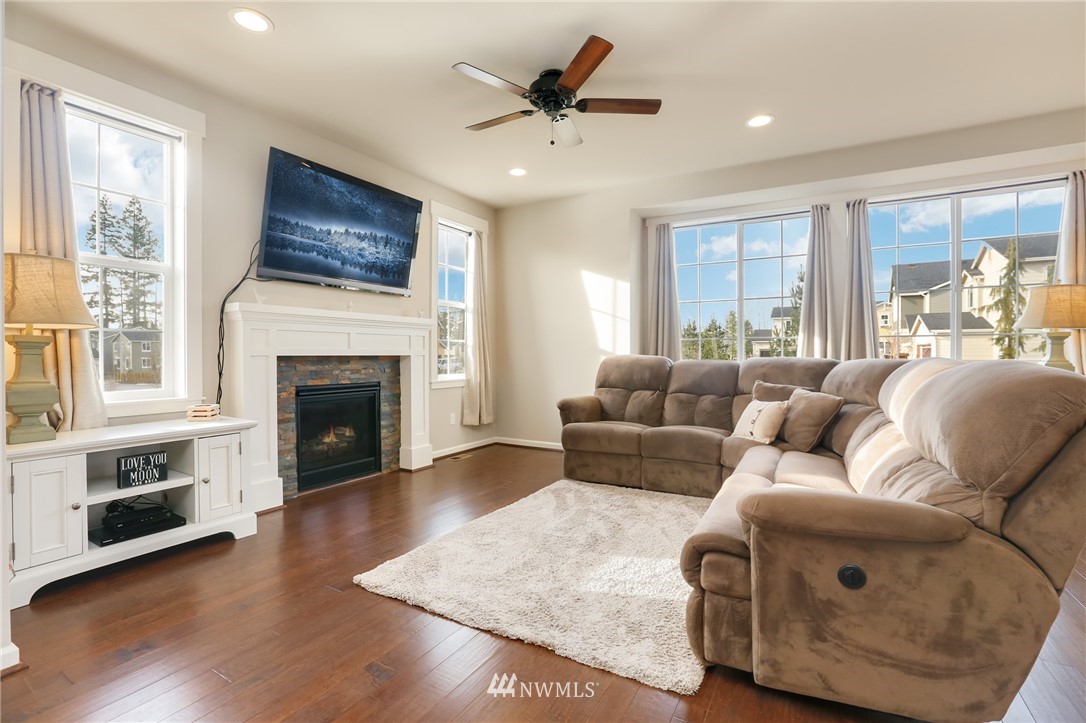 4333 186th Place Southeast Bothell, WA 98012 - Photo 6 of 25 Gallery Image 6
