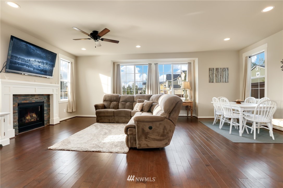 4333 186th Place Southeast Bothell, WA 98012 - Photo 7 of 25 Gallery Image 7