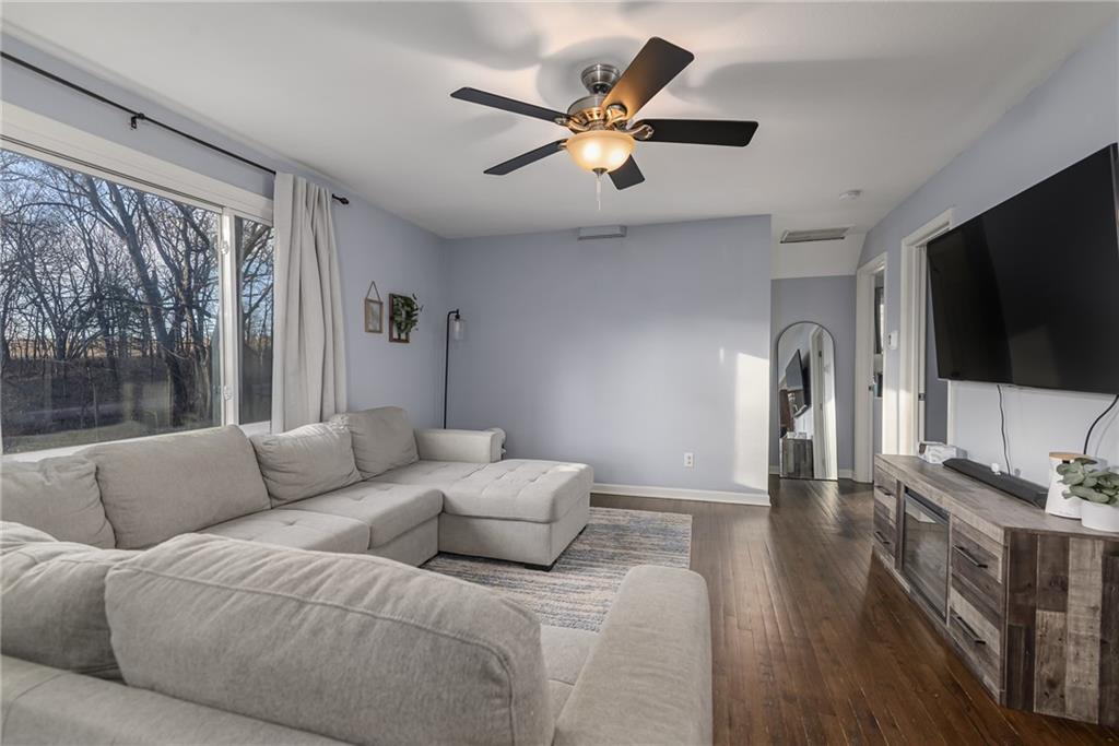 511 North 142nd Street Bonner Springs, KS 66012 - Photo 5 of 19