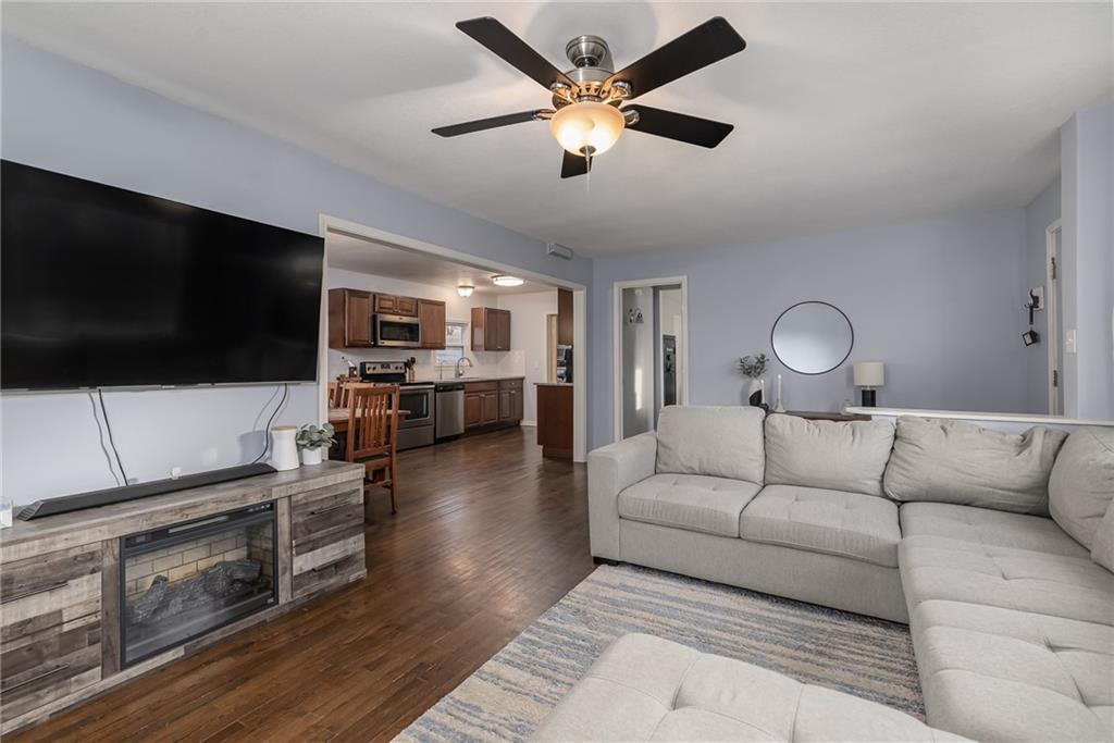 511 North 142nd Street Bonner Springs, KS 66012 - Photo 9 of 19