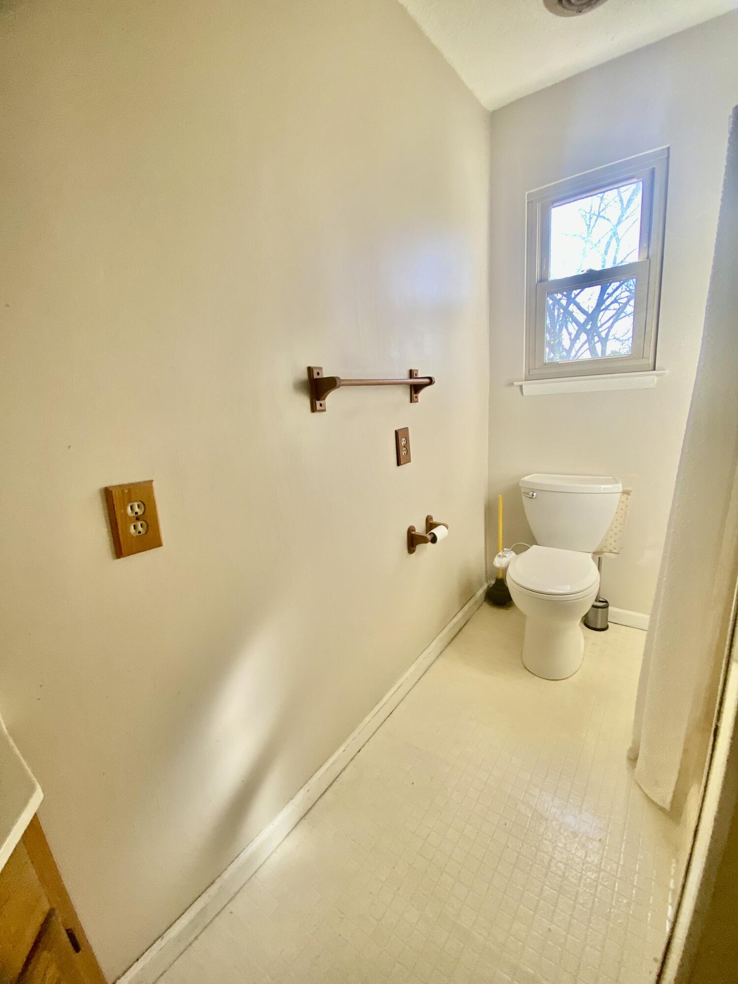 3412 Roberts Road Chattanooga, TN 37416 - Photo 13 of 32 IMG_0247