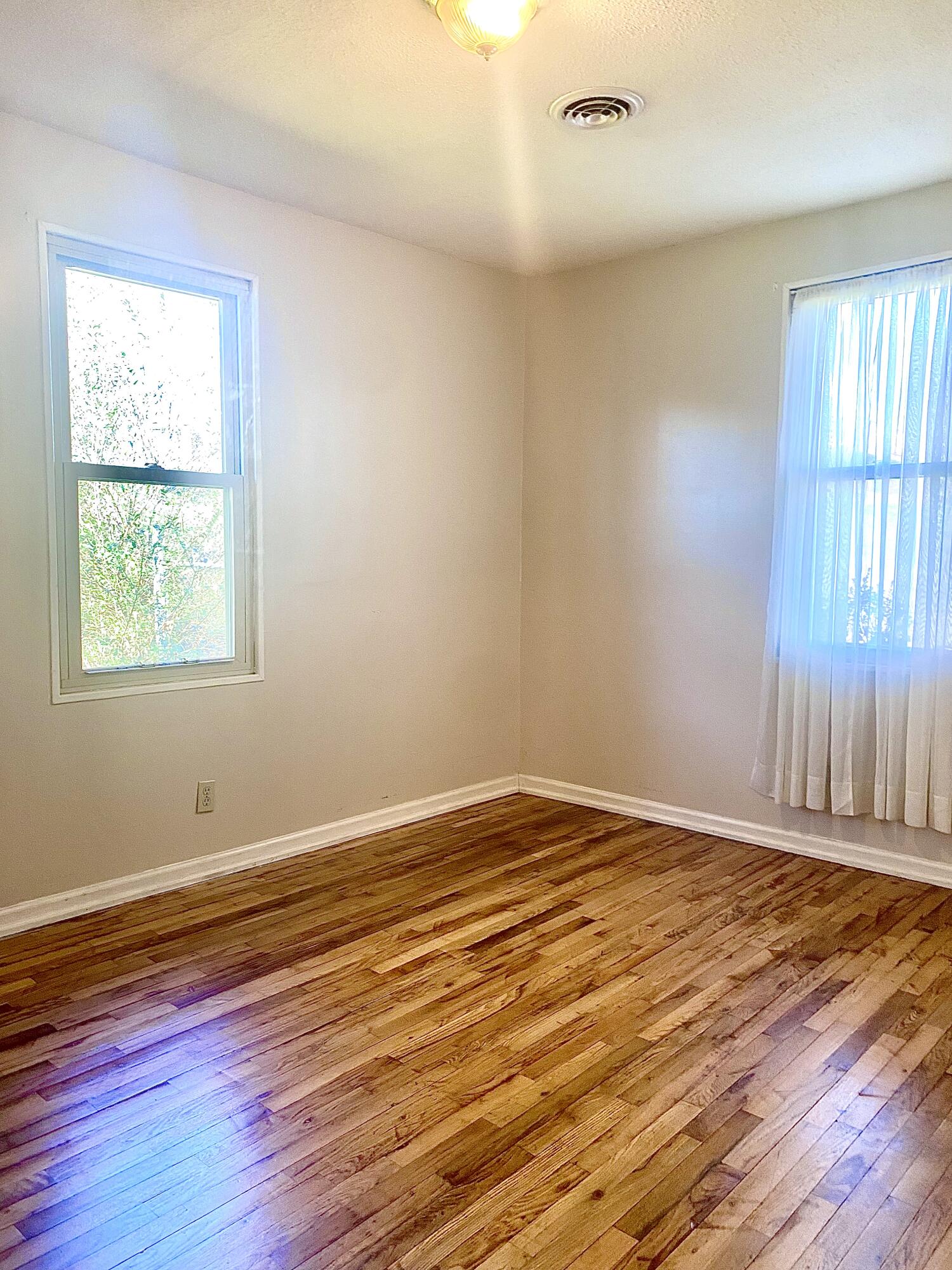 3412 Roberts Road Chattanooga, TN 37416 - Photo 3 of 32 IMG_0208