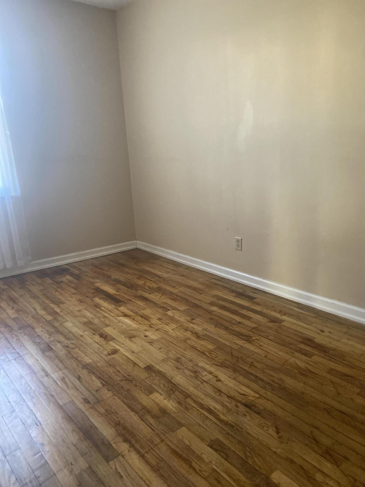 3412 Roberts Road Chattanooga, TN 37416 - Photo 4 of 32 IMG_0215