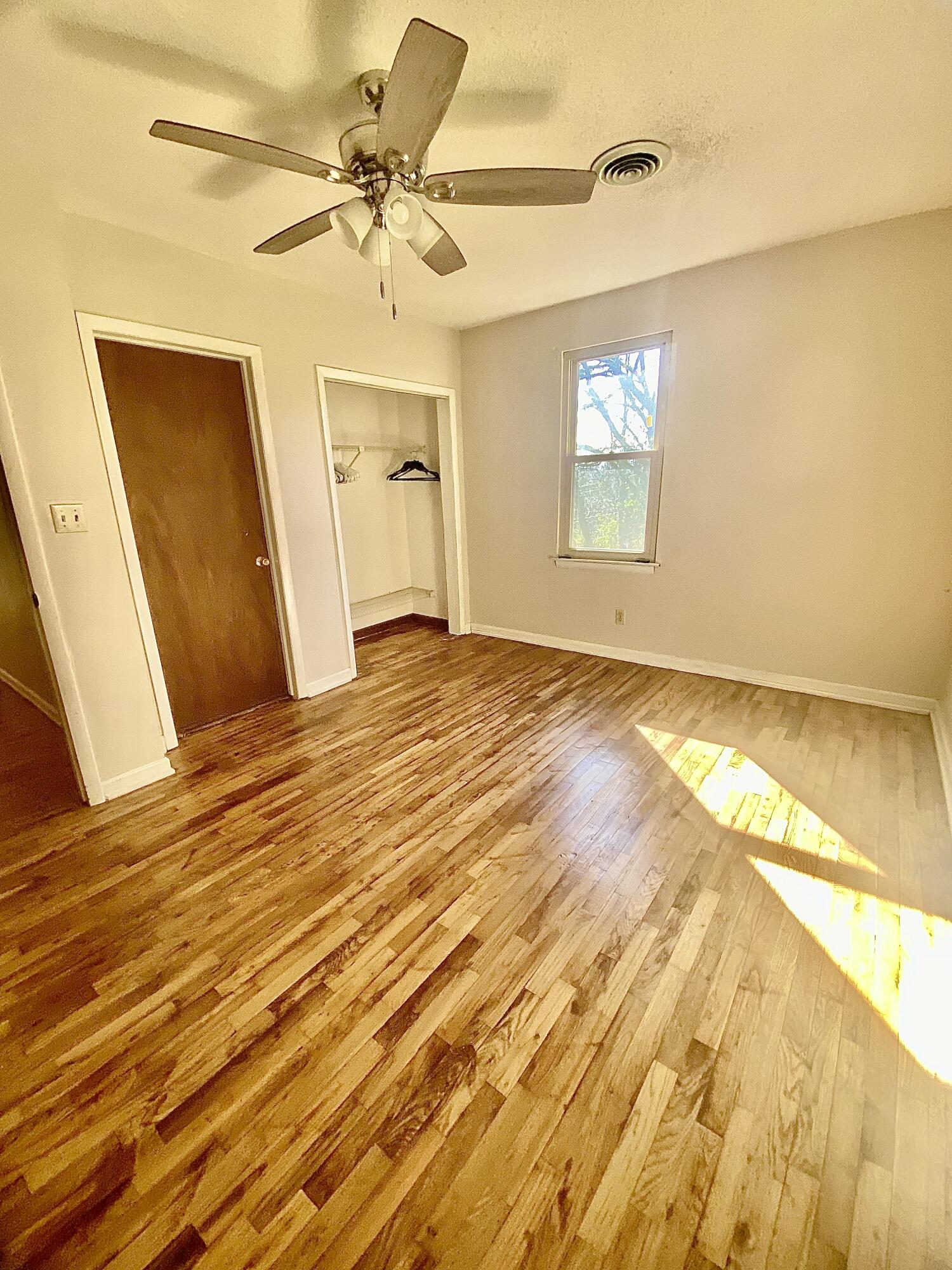 3412 Roberts Road Chattanooga, TN 37416 - Photo 5 of 32 IMG_0224