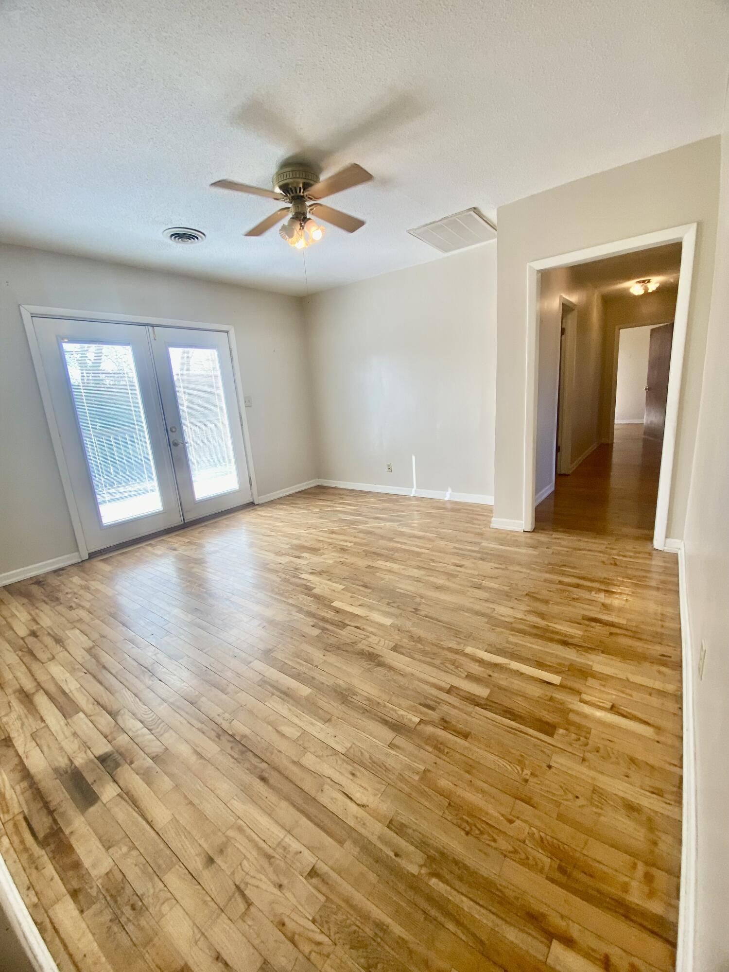 3412 Roberts Road Chattanooga, TN 37416 - Photo 8 of 32 IMG_0233