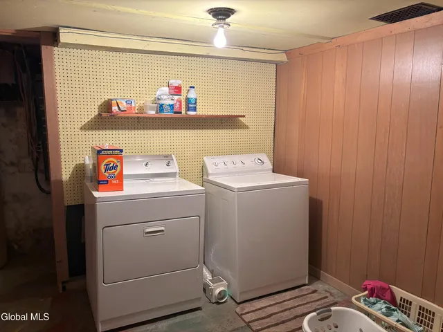 $315,000 | 576 County Highway 102, Gloversville, NY 12078