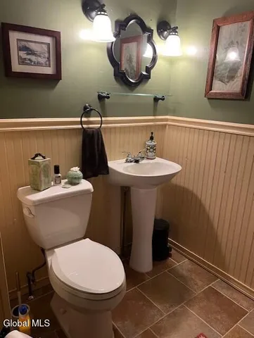 $315,000 | 576 County Highway 102, Gloversville, NY 12078