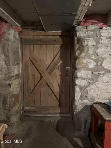 $315,000 | 576 County Highway 102, Gloversville, NY 12078