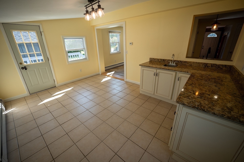 9 Nottingham Road Oxford, MA 01540 - Photo 15 of 37 Gallery Image 15
