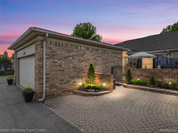 $370,000 | 50311 Highpoint Court, Macomb, MI 48044