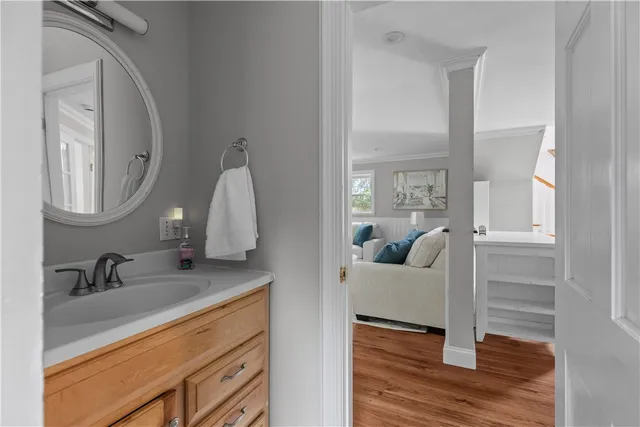 $4,000 | 19 Warren Avenue, Unit 19, Middletown, RI 02842