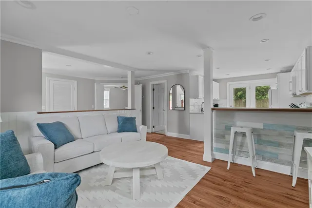 $4,000 | 19 Warren Avenue, Unit 19, Middletown, RI 02842