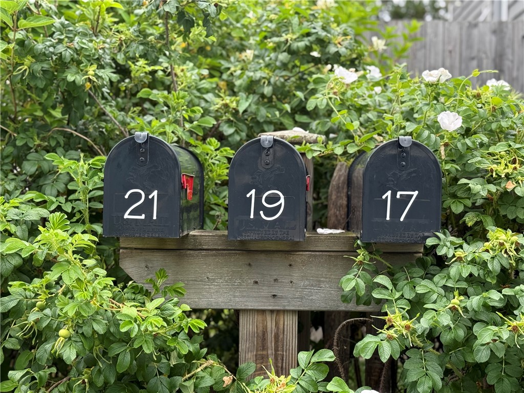 19 Warren Avenue, Unit 19 Middletown, RI 02842 - Photo 24 of 25