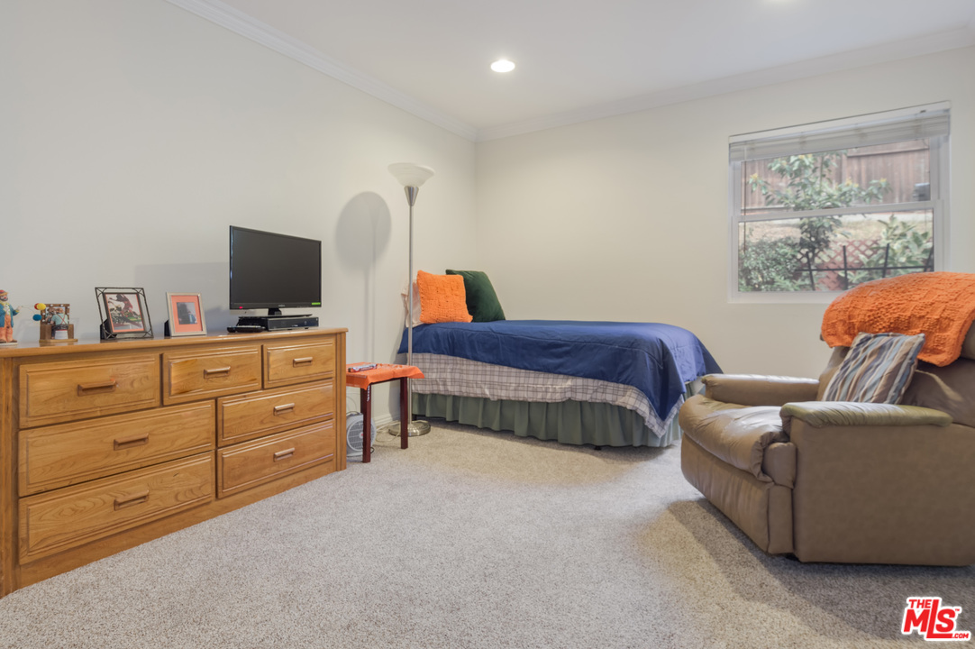 6454 Cavalleri Road Malibu, CA 90265 - Photo 7 of 24