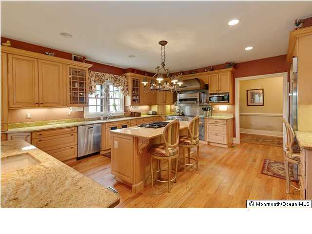 180 Whipporwill Valley Road Middletown, NJ 07716 - Photo 5 of 29 kitchen