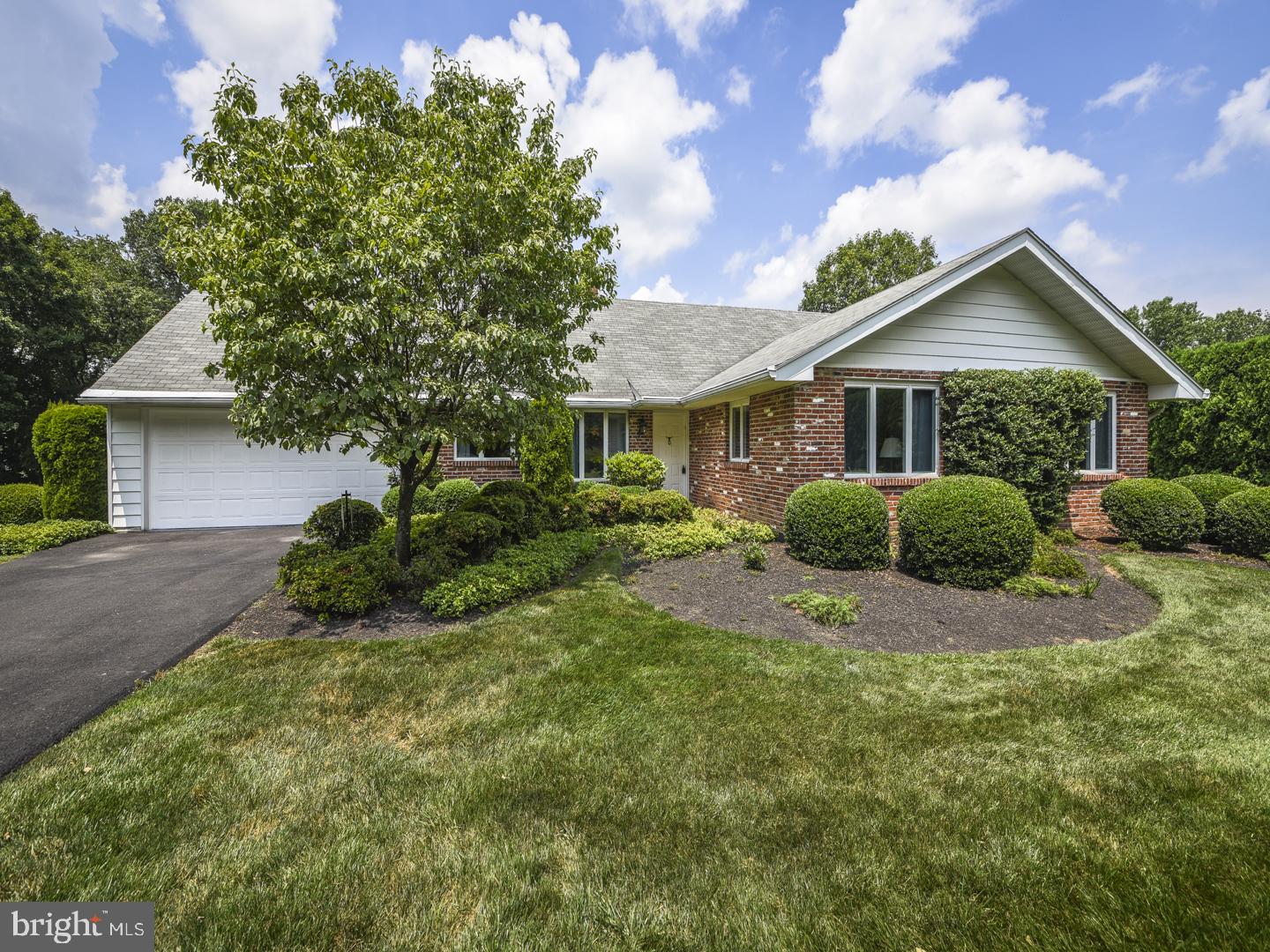 571 Valley View Road Langhorne, PA 19047 - Photo 2 of 37 Gallery Image 2
