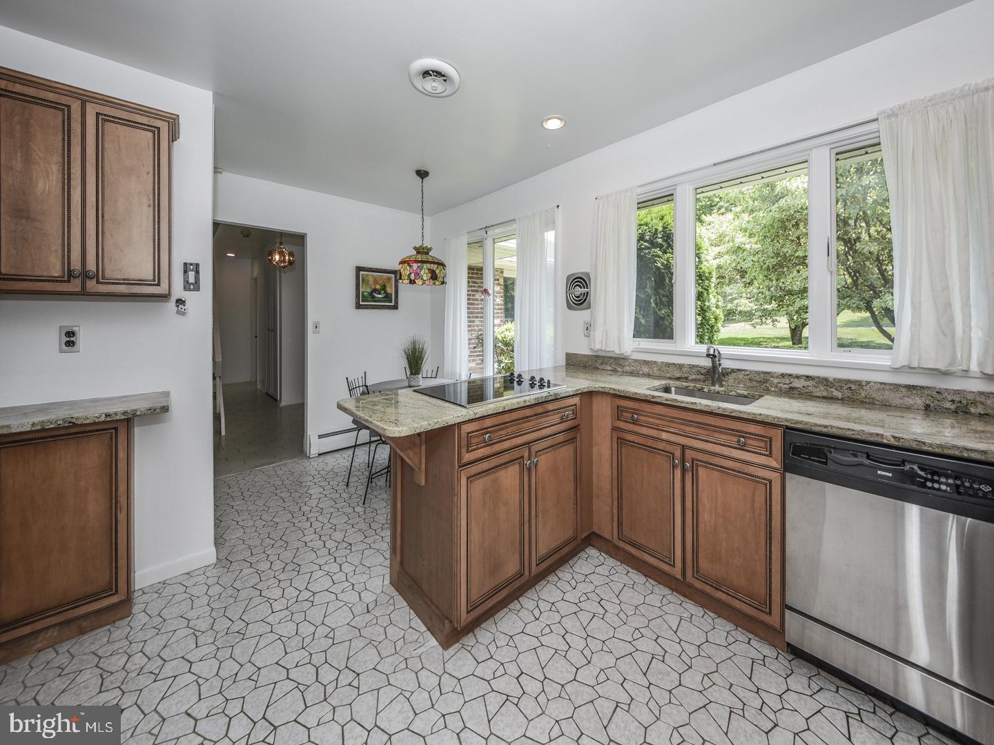 571 Valley View Road Langhorne, PA 19047 - Photo 17 of 37 Gallery Image 17
