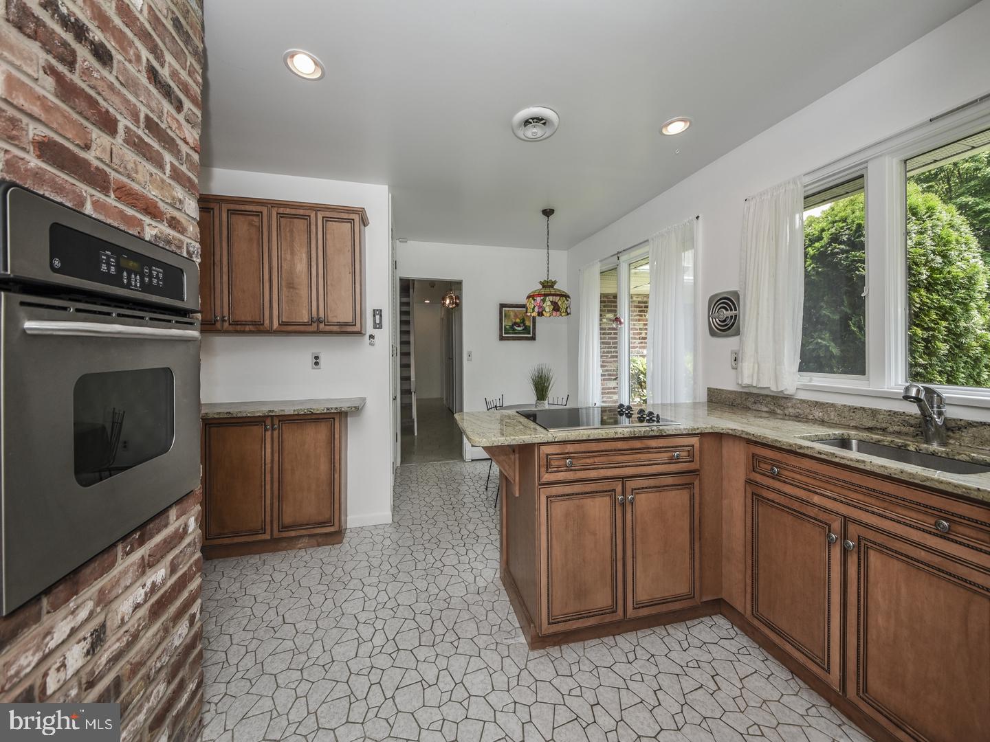 571 Valley View Road Langhorne, PA 19047 - Photo 20 of 37 Gallery Image 20