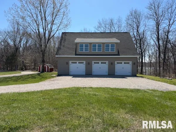 $592,500 | 19003 North Hammer Road, Marshall, IL 62441