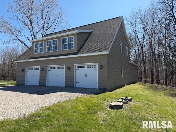 $592,500 | 19003 North Hammer Road, Marshall, IL 62441